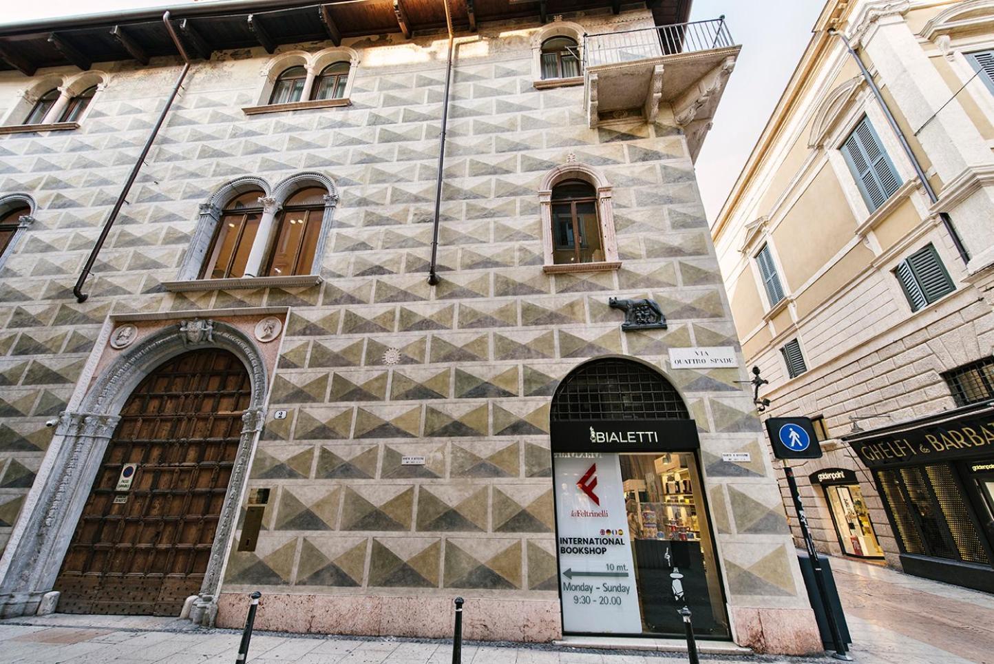 Palazzo Confalonieri Da Lisca Verona Exteriör bild