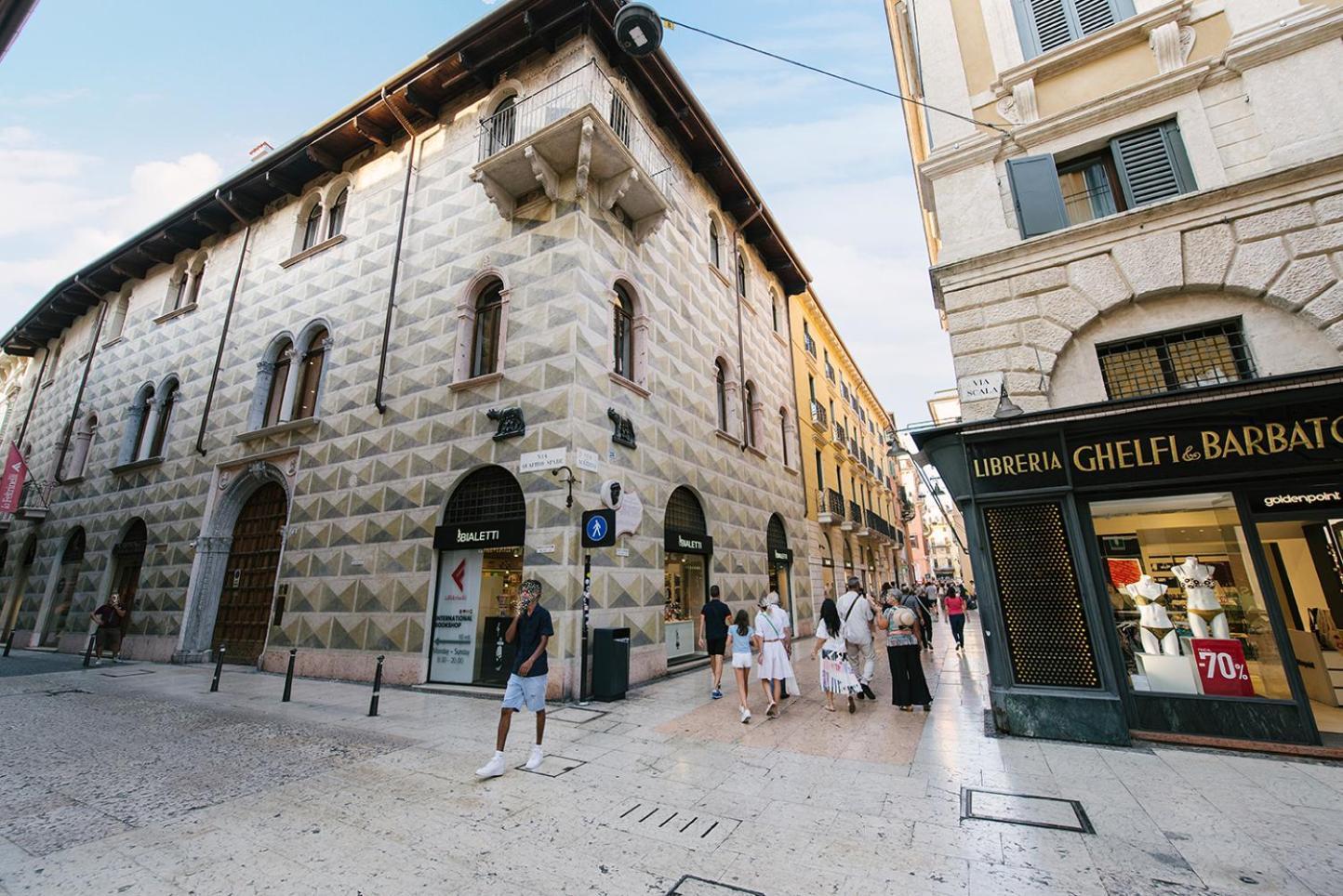 Palazzo Confalonieri Da Lisca Verona Exteriör bild